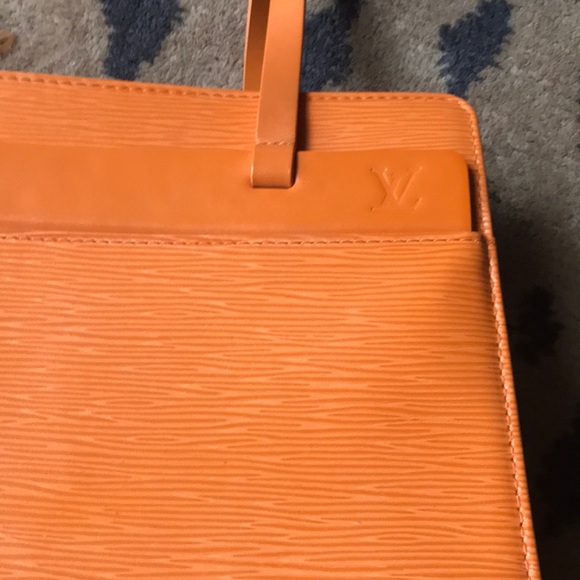 Louis Vuitton bag - Picture 2 of 6